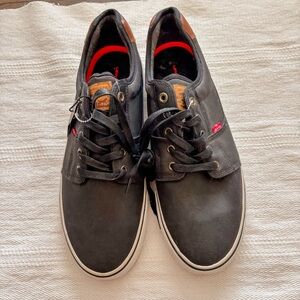Levi's Men's Miles Tumbled WX sneakers size 13